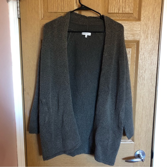Community Vetus Cardigan - Picture 1 of 5